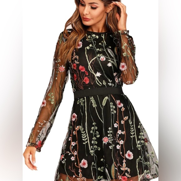 NWOT - Milumia’s FLORAL CockTail Dress -Taylor Swift inspired - Sz Medium - Picture 2 of 9